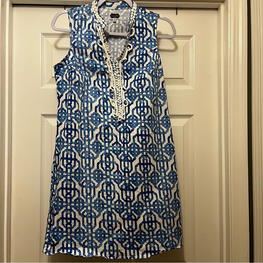 Mud pie Women’s sleeveless blue and white dress